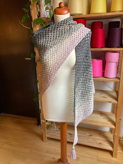 Gehäkeltes Half Granny Tuch